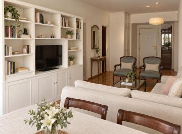 living comedor amplio, parquet en buen estado · Amplio y Funcional Departamento de 4 Ambientes en Palermo, Sobre Bulnes Al 2600.