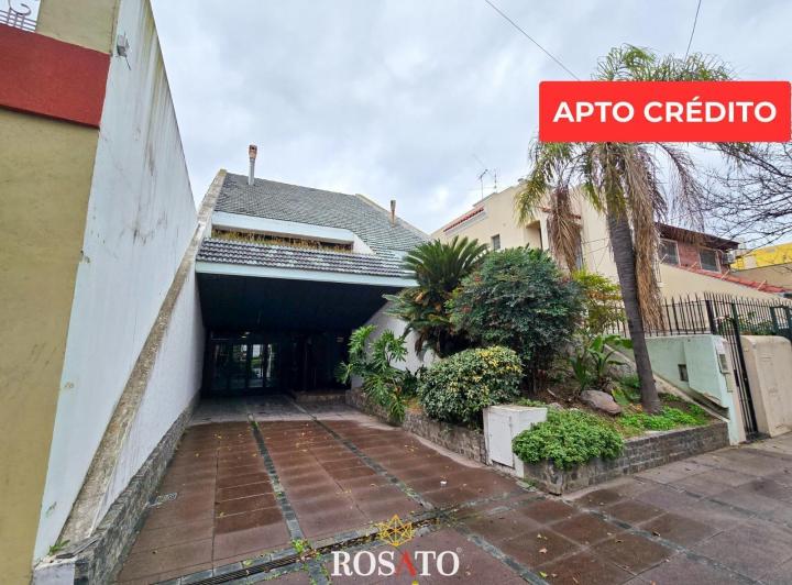 Casa · 333m² · 6 Ambientes · 3 Cocheras