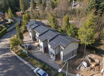 Casa · 64m² · 3 Ambientes · 1 Cochera · Venta Casa Villa La Angostura