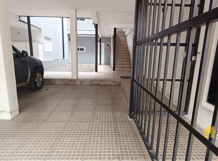 Garage · 2 Ambientes · 1 Cochera