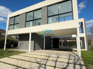 Casa · 260m² · 6 Ambientes · 2 Cocheras · Casa en Venta en Los Eucaliptos, Haras Santa Maria, Escobar