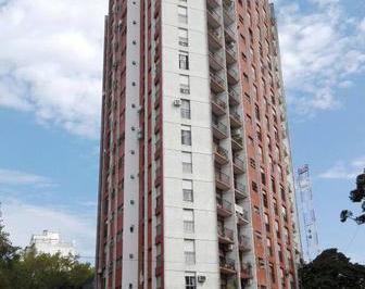 Departamento · 102m² · 5 Ambientes · 1 Cochera · Departamento - La Plata