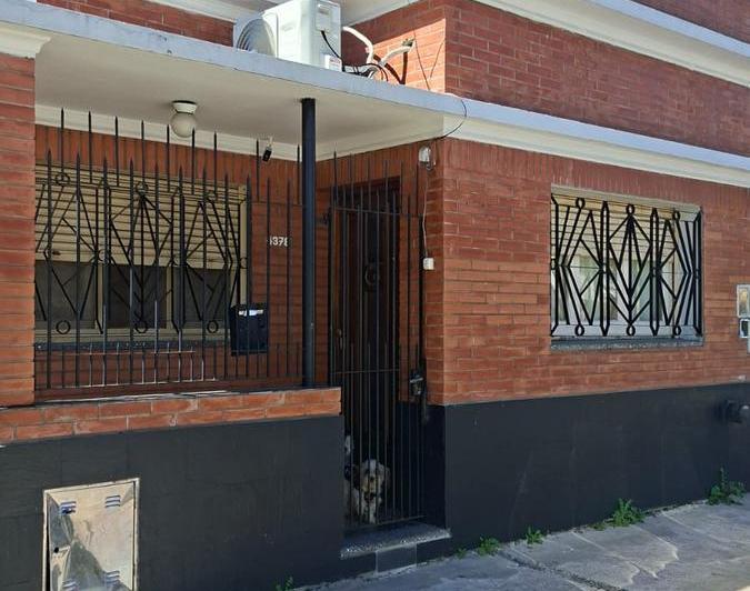 Casa · 236m² · 5 Ambientes · 3 Cocheras