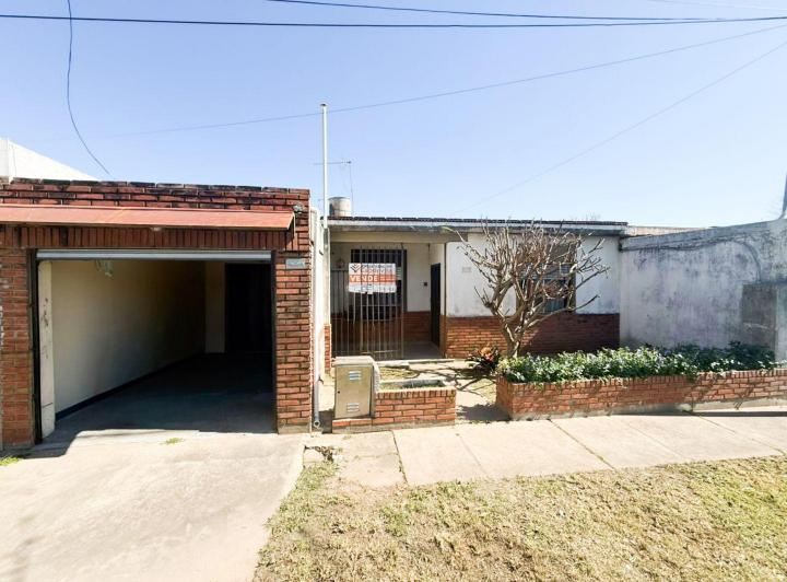 Casa · 200m² · 4 Ambientes · 1 Cochera