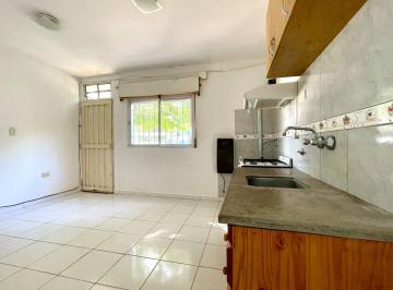 Casa · 65m² · 3 Ambientes · Departamento en Alquiler en La Plata