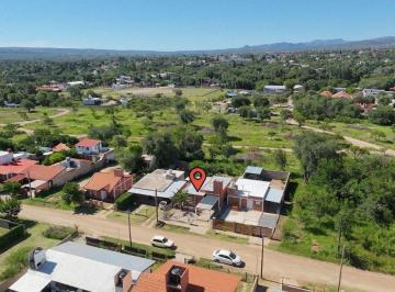 Casa · 79m² · 7 Ambientes · 1 Cochera · Venta Casa Mina Clavero 2 Dorm Cerca de Ruta y Rio
