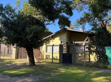Casa · 150m² · 5 Ambientes · 2 Cocheras · Venta Casa 5 Amb con Pileta La Reja Apto Credito