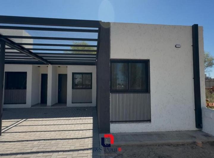 Casa · 80m² · 3 Ambientes · 1 Cochera