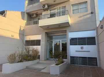 Departamento · 52m² · 3 Ambientes · 1 Cochera · Departamento 3 Ambientes en Venta en Lanus