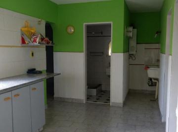 Cocina comedor · Excelente Casa / PH de 4 Ambientes en 2 Plantas con Patio y Quincho