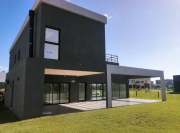 Casa de 4 ambientes, San Vicente · Venta Canning Santa Rita Club de Campo Casa de 4 Ambientes Cochera Galeria con Parrilla y Piscina