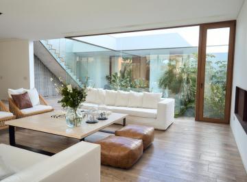 Casa · 343m² · 8 Ambientes · 2 Cocheras · Venta Casa Estilo Mediterraneo 3 Suites, 8 Amb, Pileta Barrio Nautico Albanueva Rincon de Milberg