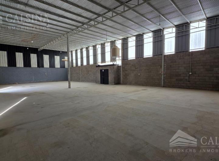 Bodega-Galpón · 300m²