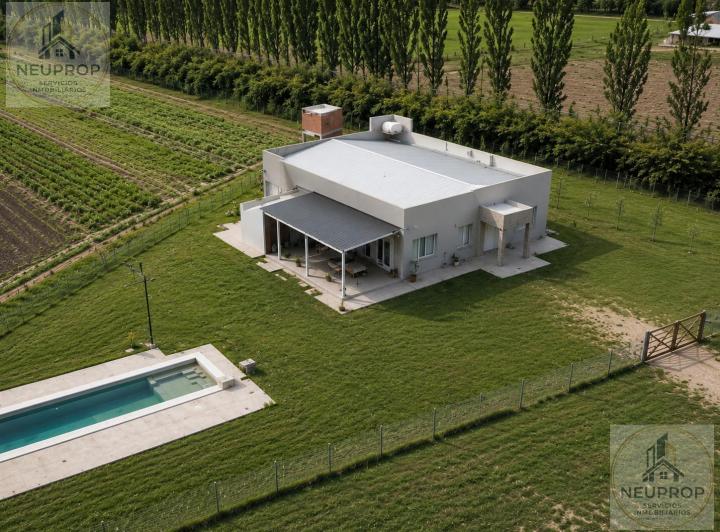 Casa · 10000m² · 6 Ambientes