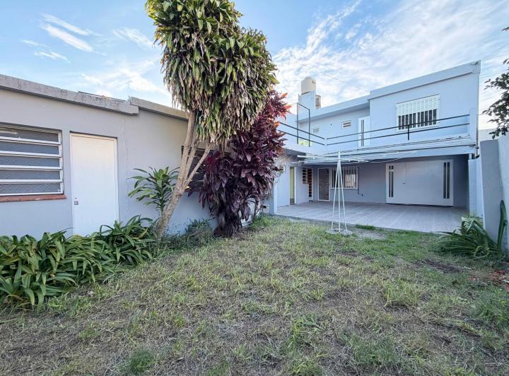 Casa · 164m² · 6 Ambientes · 2 Cocheras