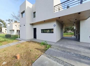Casa · 124m² · 3 Ambientes · 2 Cocheras · Casa en Venta 3 Ambientes en Matheu, Escobar