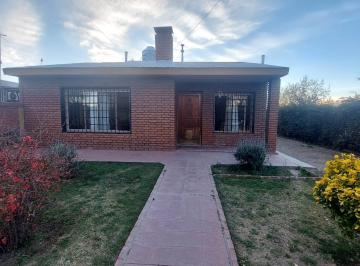 Casa de 4 ambientes, San Rafael · Casa a La Venta en San Rafael