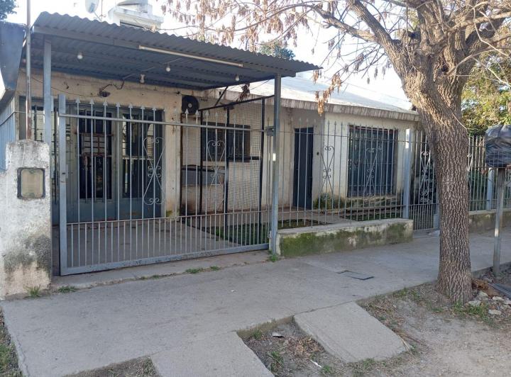 Casa · 168m² · 5 Ambientes · 1 Cochera