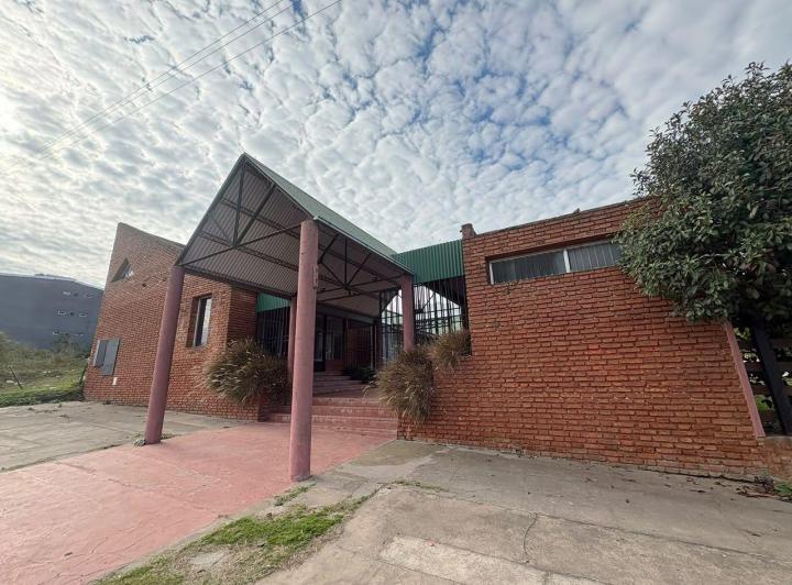 Fondo de comercio · 390m² · 10 Ambientes · 7 Cocheras