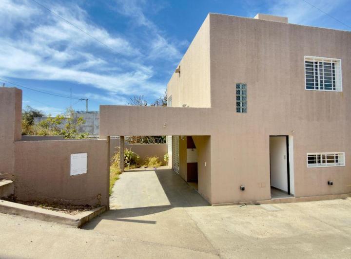 Casa · 112m² · 7 Ambientes · 2 Cocheras