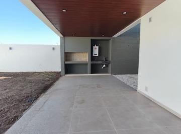 Casa · 250m² · 12 Ambientes · 2 Cocheras · Casa en Lote 360 Mtrs Asador Galeria Doble Cochera Techada con Porton Automatico