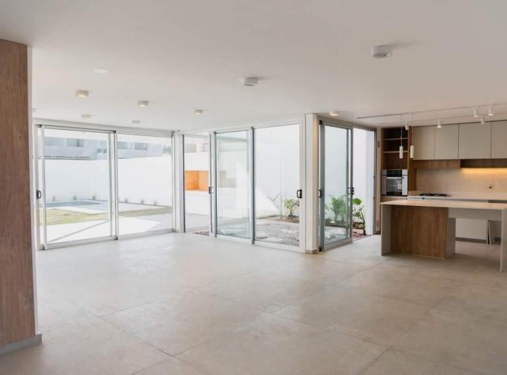 Casa · 360ha · 6 Ambientes