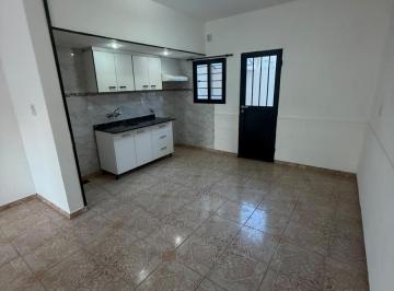 Casa · 60m² · 3 Ambientes · Casa 3 Ambientes en Alquiler Lanus Oeste