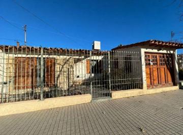 Casa de 9 ambientes, Godoy Cruz · Bourguet & Orozco Propiedades Vende Casa en Barrio San Ignacio!