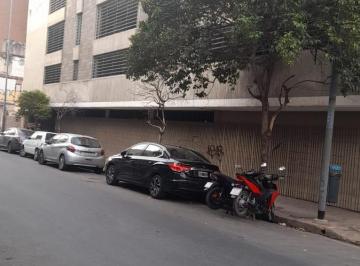 Garage · 13m² · Cochera Centro a Una Cuadra del Panal de Córdoba