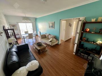 Departamento · 72m² · 3 Ambientes · Excelente Semipiso de 3 Amb Hecho a Nuevo en Impecable Estado!