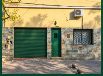PH · 214m² · 3 Ambientes · 1 Cochera · PH en Temperley
