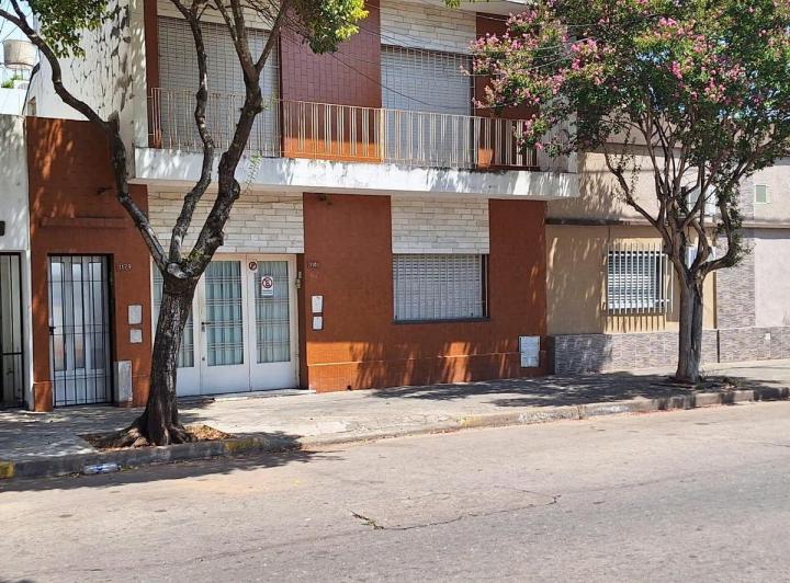 Casa · 121m² · 6 Ambientes · 1 Cochera