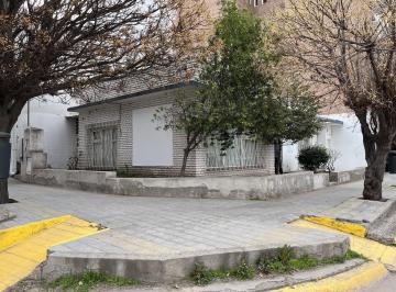Oficina comercial · 150m² · 4 Ambientes · Alquiler Local/oficina Comercial en Neuquen