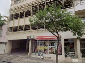 Garage · Venta - Cochera Cubierta en Abasto, Rosario.