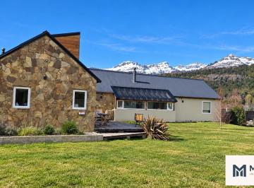 Casa · 216m² · 5 Ambientes · 2 Cocheras · Venta Casa en Vega Chica, San Martín de L Os Andes