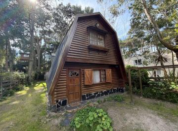 Casa · 2 Dormitorios · Calle 35 Entre Mar Azul y Mar del Plata - Cabaña 3 (6 Personas)