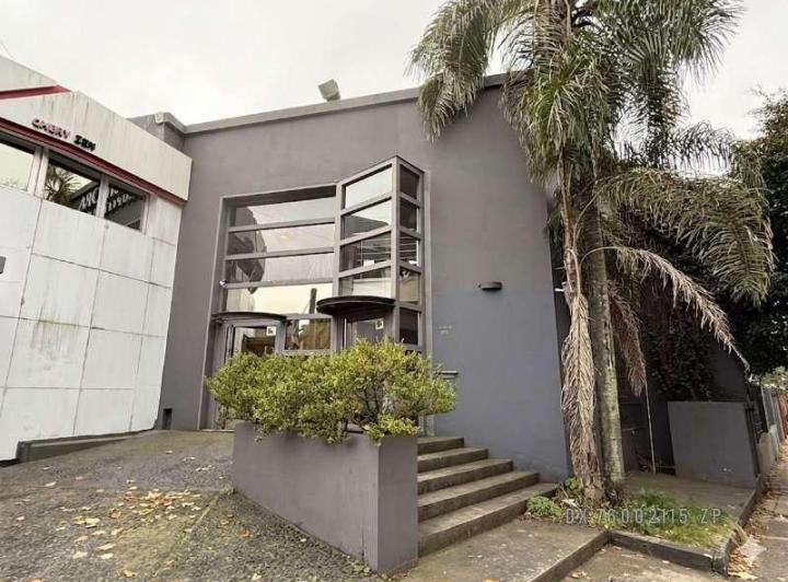 Oficina comercial · 400m² · 8 Ambientes