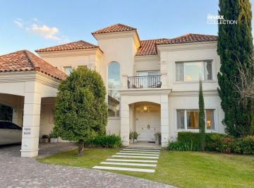 Casa · 261m² · 7 Ambientes · 2 Cocheras · Venta Casa Estancias del Pilar Barrio La Pionera