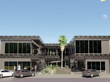 Local comercial · 400m² · 6 Cocheras · Strip Center Maipu Locales Comerciales en Alquiler