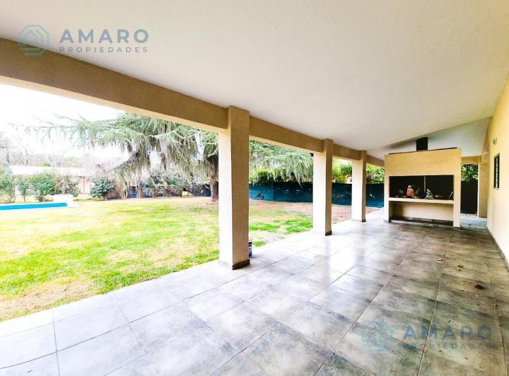 Casa · 160m² · 4 Ambientes · 2 Cocheras