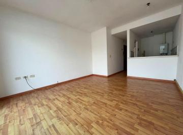 Departamento de 2 ambientes, La Plata · Departamento de 1 Dormitorio con Cochera en Alquiler en La Plata
