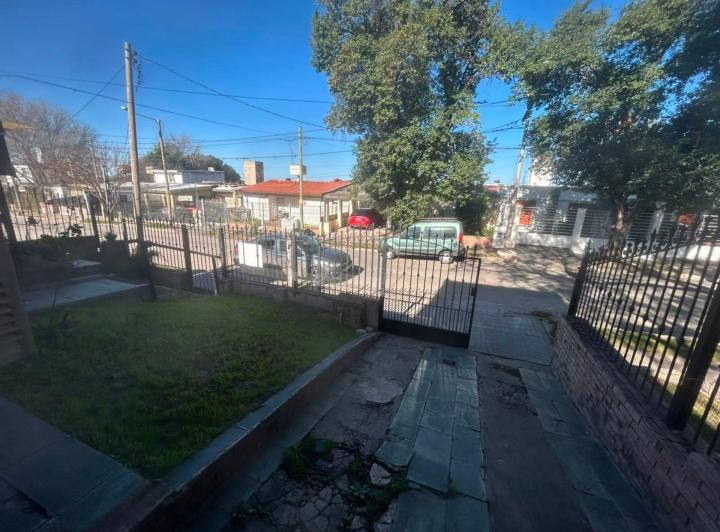 Casa · 185m² · 7 Ambientes · 1 Cochera
