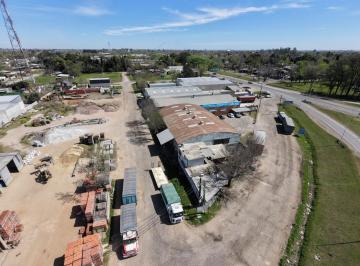 Depósito · 812m² · 3 Ambientes · Depósito en Roldán