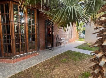 Casa · 193m² · 11 Ambientes · 2 Cocheras · Venta Casa de Categoria