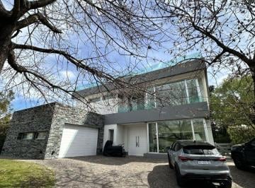 Casa de 1 ambiente, Tigre · Espectacular Casa Moderna, en Alquiler!