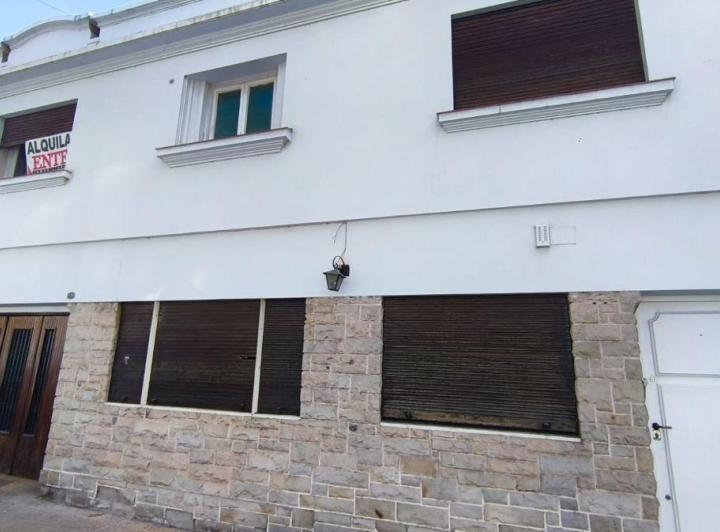 Casa · 140m² · 3 Ambientes · 1 Cochera