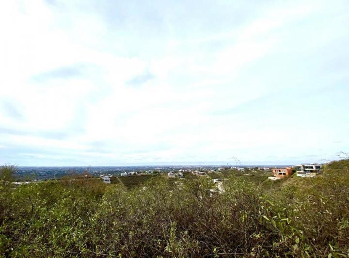 Terreno · 1400m²