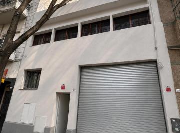 Bodega-Galpón · 741m² · 4 Cocheras · Alquiler: Galpón / Deposito con Oficinas y Entrada de Camiones en Villa Crespo (Mixtura 3)