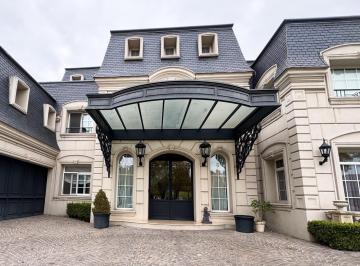 Casa · 797m² · 8 Ambientes · Casa Premiun en Venta en La Isla Nordelta