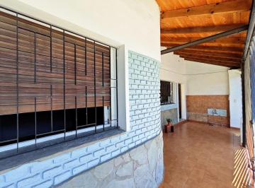 Casa · 62m² · 4 Ambientes · 1 Cochera · Casa 4 Ambientes en Venta en Ciudad Madero